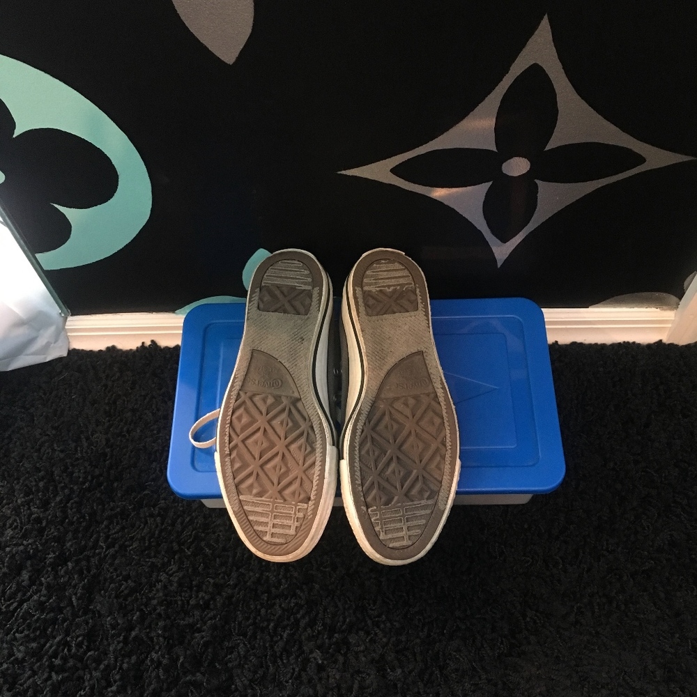Gray Converse - Picture 2 of 3